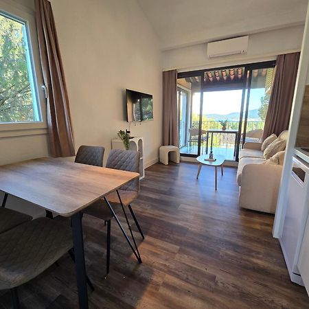 Chez Adriana Studio Vue Mer Avec Piscine Grimaud Ngoại thất bức ảnh