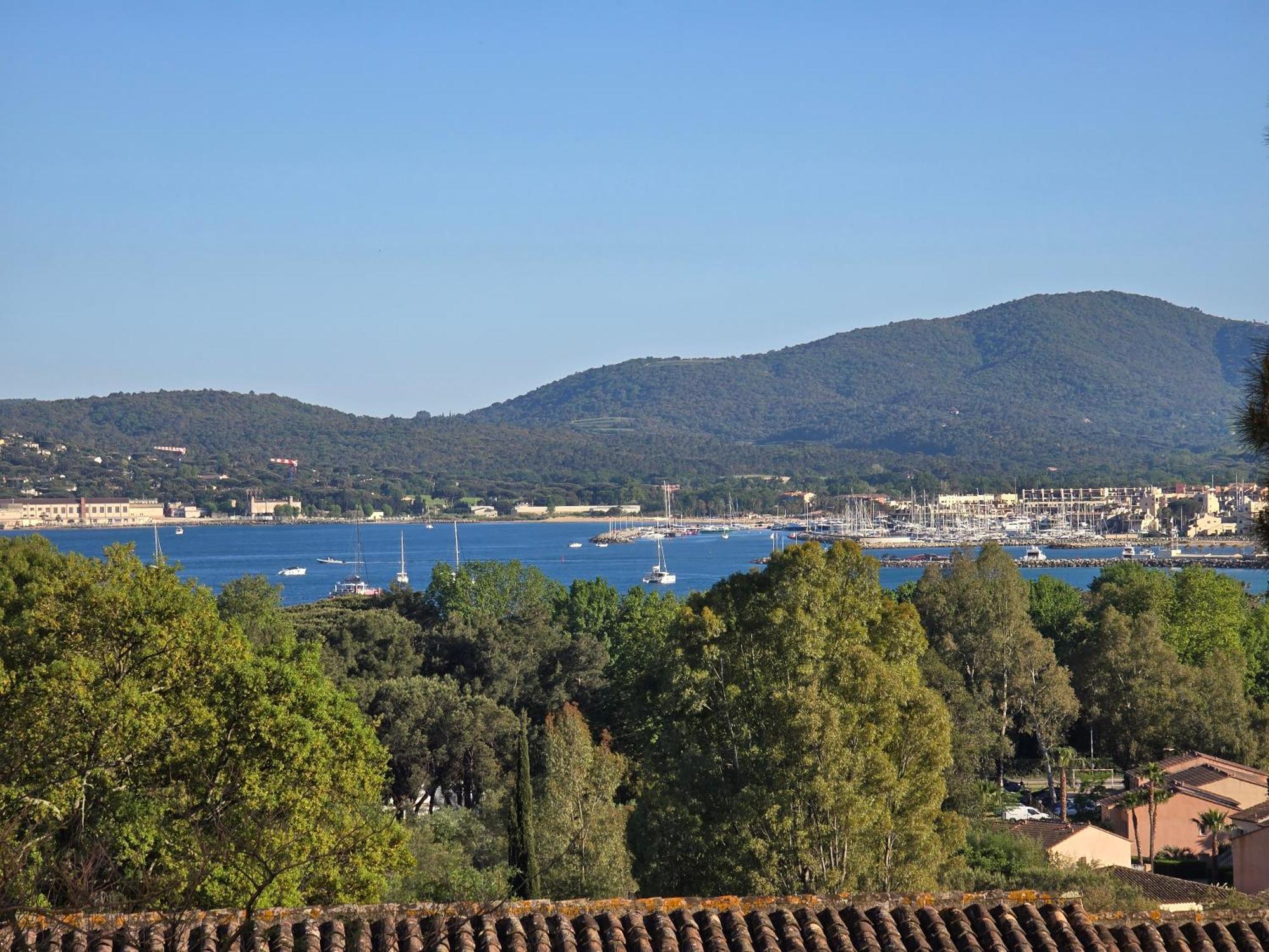 Chez Adriana Studio Vue Mer Avec Piscine Grimaud Ngoại thất bức ảnh